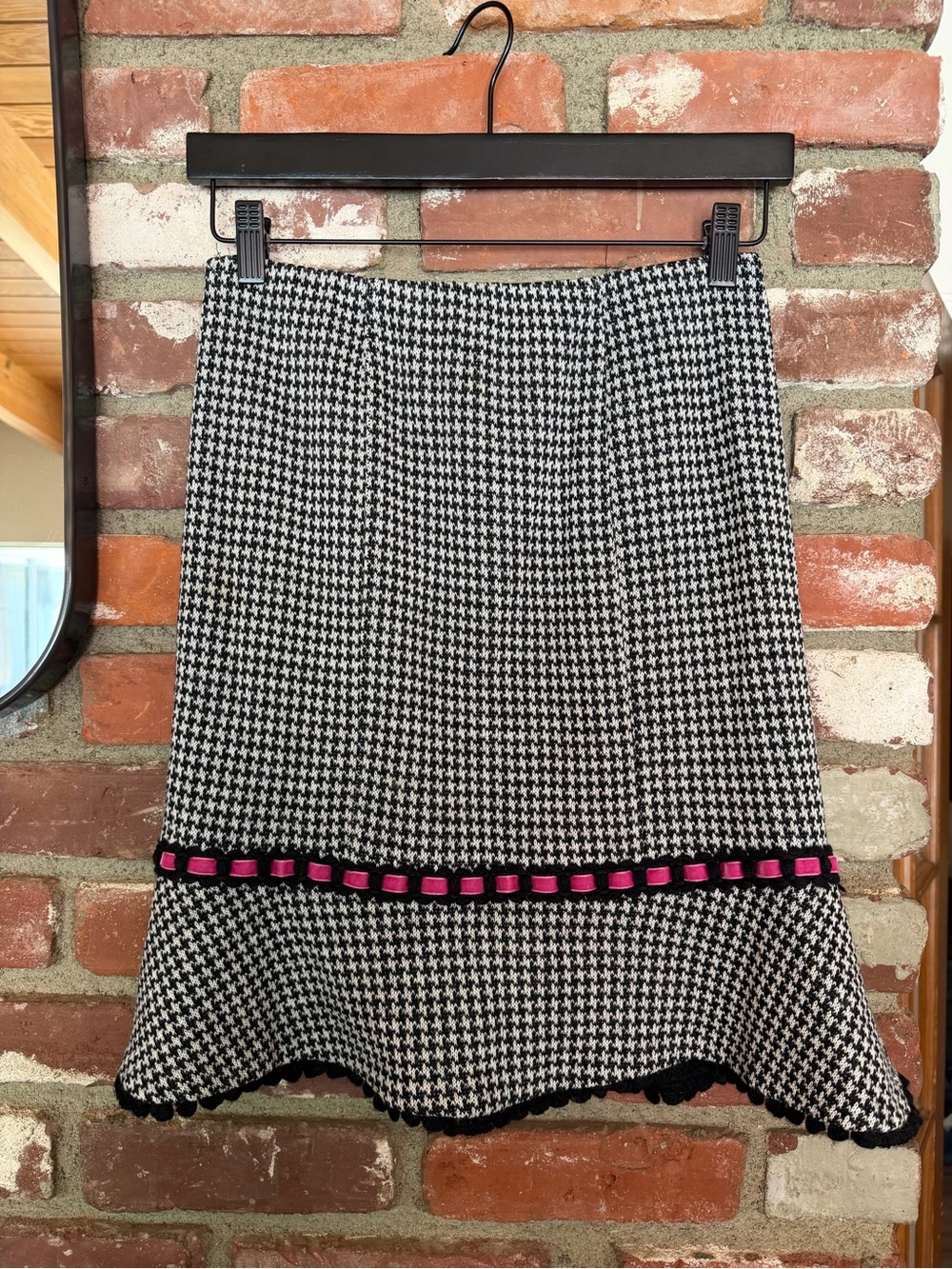 Nanette Lepore Black & White Houndstooth 2 Piece Set with Pink Lining - Picture 5 of 7